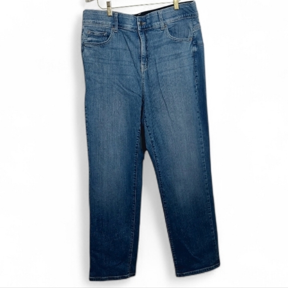 TORRID Women's Size 16 Jeans Bombshell Straight Premium Stretch Blue Jean